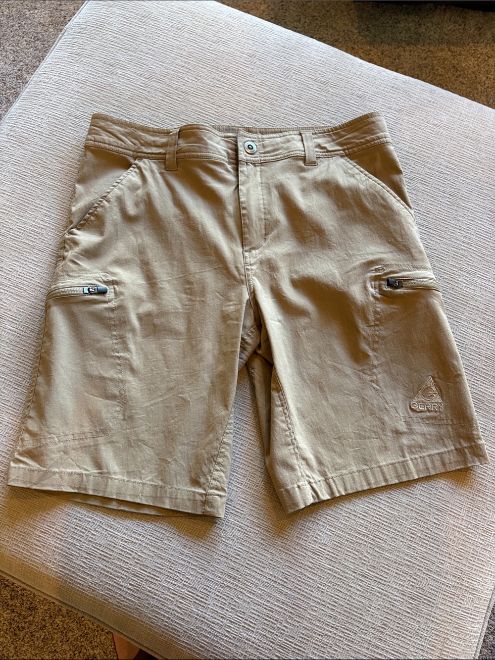 Gerry men’s tan cargo shorts